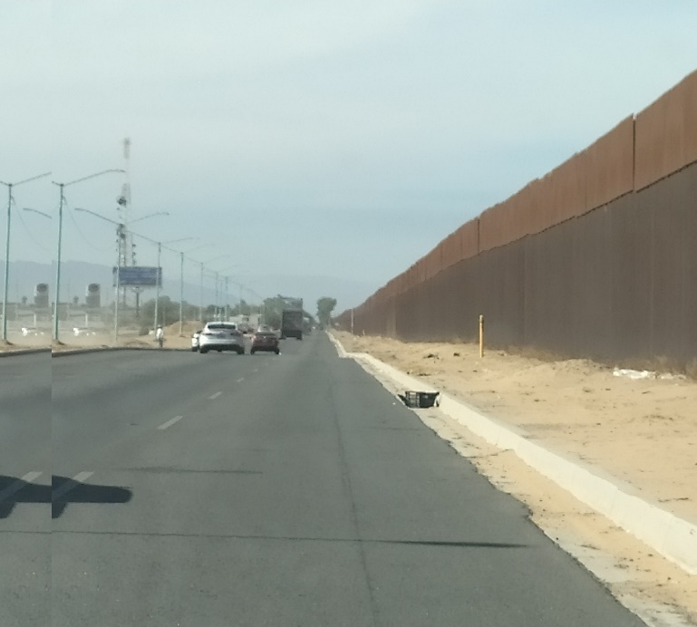 Figure 2: First view of the wall in Mexicali